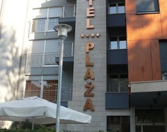 Hotel Plaza (Omiš, Hırvatistan)