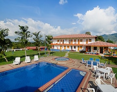 Khách sạn Finca Hotel La Rivera (Calarcá, Colombia)