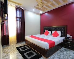 Khách sạn OYO 24426 Hotel Sky Blue (Dharamsala, Ấn Độ)