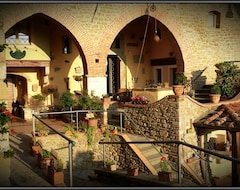 Apart Otel Residence Le Santucce (Castiglion Fiorentino, İtalya)