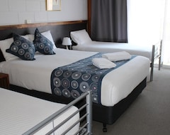 Hotel Snow Season Motor Inn (Cooma, Australia)