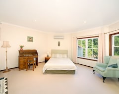 Bed & Breakfast Kingfishers Manor (Noosa, Úc)