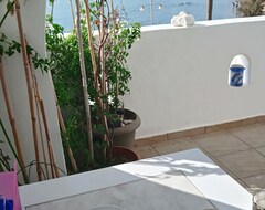 Toàn bộ căn nhà/căn hộ Logaras Apartment With Sea View (Piso Livadi, Hy Lạp)