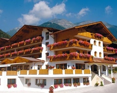 Khách sạn Sporthotel Brugger (Fulpmes, Áo)