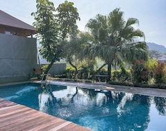 Hotel Pinus Villa 5 Bedroom With A Private Pool (Bandung, Indonezija)