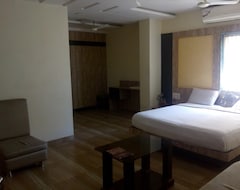 OYO 8115 Hotel Vinayak Inn (Nagpur, Hindistan)