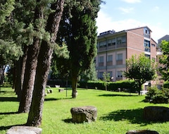 Khách sạn Nazareno (Spoleto, Ý)