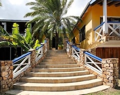 Huoneistohotelli The Carib House (St. John´s, Antigua ja Barbuda)