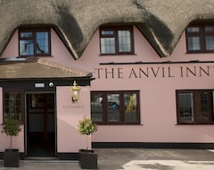 Hotelli The Anvil Inn (Pimperne, Iso-Britannia)