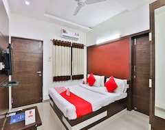 OYO 16880 Hotel Ambica (Daman, Indija)