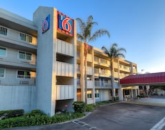 Khách sạn Motel 6 Anaheim Maingate (Anaheim, Hoa Kỳ)