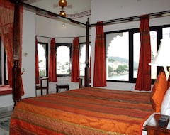 Khách sạn Karohi Haveli - A Heritage Hotel (Udaipur, Ấn Độ)