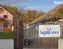 Toàn bộ căn nhà/căn hộ La Miruna (Comăneşti, Romania)