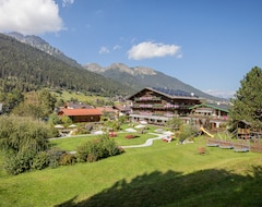 Khách sạn Familien- & Vitalhotel Auenhof (Fulpmes, Áo)