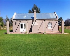 Otel Saronsberg Vineyard Cottages (Tulbagh, Güney Afrika)