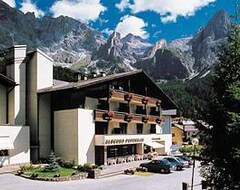 Hotelli Panorama (San Martino di Castrozza, Italia)