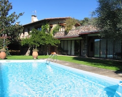 Hotel Private Pool, Garden, Barbecue, Beautiful Views, A Large Holiday Home.Wi-Fi (Alás Serch, Španjolska)