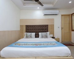 OYO 9233 Hotel Cottage Lord krishna (Delhi, Hindistan)