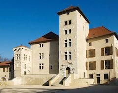 Aparthotel Tempologis Grenoble - Porte du Vercors - Château de la Rochette (Fontaine, Francuska)