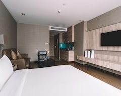 Hotel Adelphi Suites Sukhumvit By Compass Hospitality (Bangkok, Thailand)