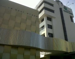 Lux Tychi Hotel (Malang, Indonesia)
