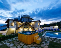 Hotelli Villas Sunny Paradise (Garmen, Bulgaria)