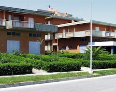 Otel Gabbiano (Martinsicuro, İtalya)