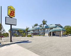 Khách sạn Super 8 Clearwater US Hwy 19 N (Clearwater, Hoa Kỳ)