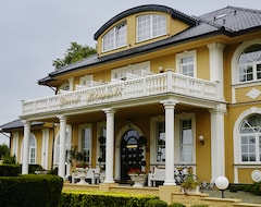Hotel Dworek Hetmański (Stargard Szczecinski, Poland)