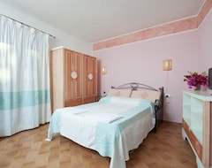 Hotel Residence S'Incantu (Villasimius, Italy)