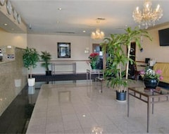 Khách sạn SureStay Plus Hotel By Best Western Point Richmond (Richmond, Hoa Kỳ)
