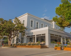 Hotel Panellinion Luxury Rooms (Kalamata, Greece)