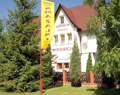 Khách sạn Dworek Familijny (Kolobrzeg, Ba Lan)