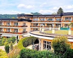 Khách sạn Hotel Schwarzmatt (Badenweiler, Đức)