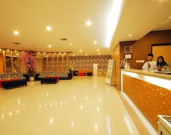 Parkside Mandarin Hotel Pekalongan (Pekalongan, Indonezija)
