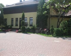 Khách sạn Fantazja (Zakrzew, Ba Lan)