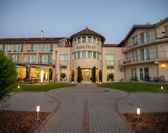 Khách sạn Holiday Resorts (Balatonszárszó, Hungary)