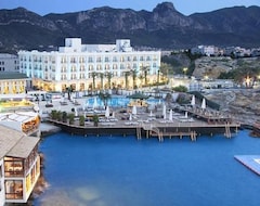 فندق Rocks Hotel & Casino (غرنة, قبرص)