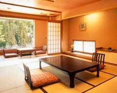 Guesthouse Echigono Oyado Wakatake (Tagami, Japan)