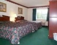 Hotel FairBridge Inn & Suites in DuPont (DuPont, USA)