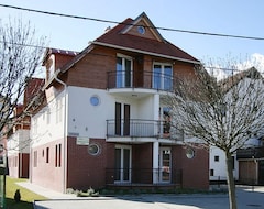 Khách sạn Centrum (Hévíz, Hungary)