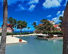 Hotel Frangipani Beach Club (Mead's Bay, Mali Antili)