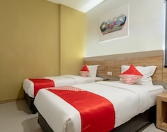 Khách sạn Super Oyo 3159 Festive Inn (Medan, Indonesia)