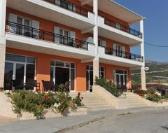 Huoneistohotelli Dionysos Luxury Apartments (Nydri, Kreikka)