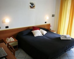 Hotel Villa dei Pini (Rimini, Italy)