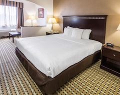Khách sạn Quality Suites (Burleson, Hoa Kỳ)
