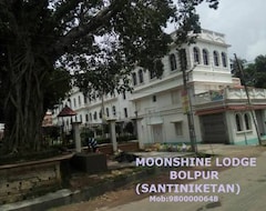 Hotel Moonshine Lodge (Bolpur, India)