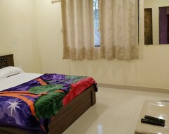 Hotel Mahadev Baugh (Mahad, India)