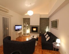 Koko talo/asunto Holiday Apartment With Sea View (Lovran, Kroatia)