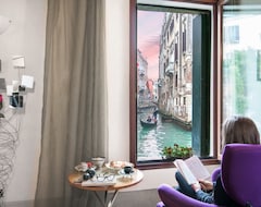 Hele huset/lejligheden Casa Flavia Ai Morosini - Luxury Apartment With Canal View (Venedig, Italien)